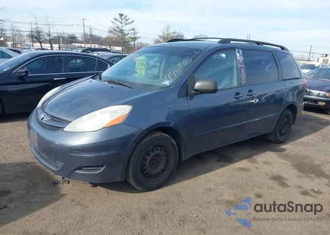 2009 Toyota Sienna Ce z USA, uszkodzony, nr VIN 5TDZK23C19S229249